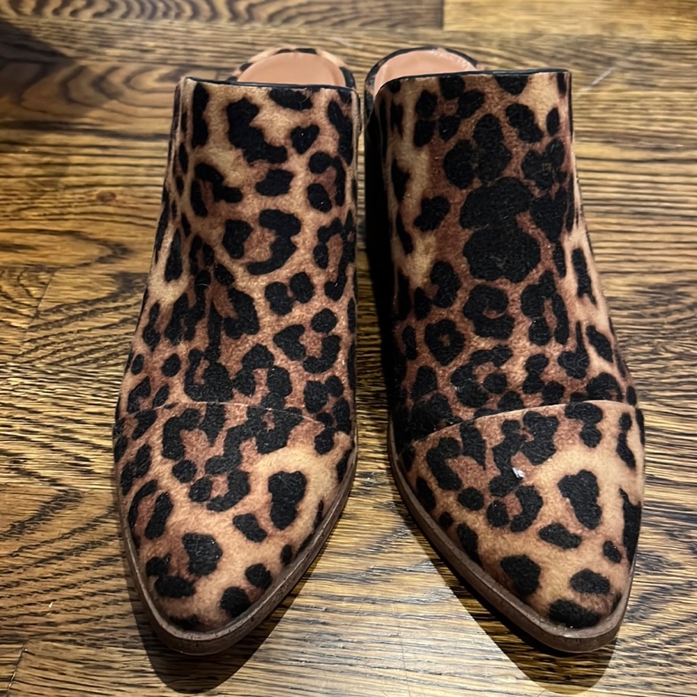 Report Leopard Print Heels